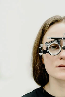 Image showing blurry vision, a potential symptom of Vitamin E deficiency.